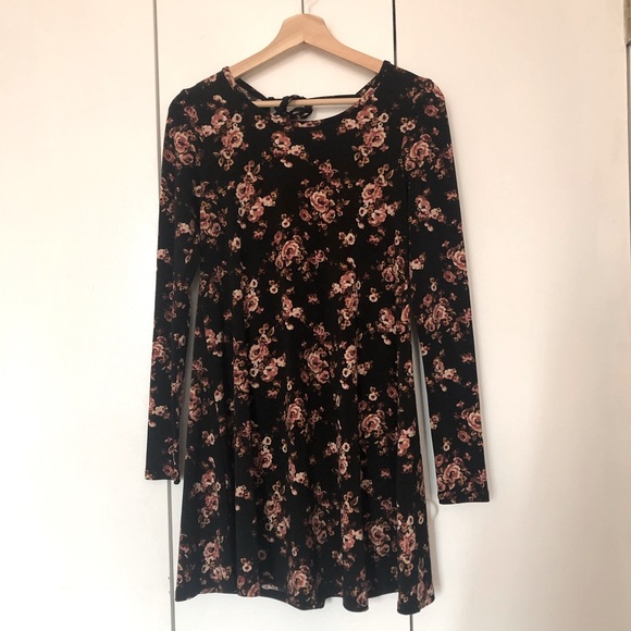 Forever 21 Dresses & Skirts - Forever 21 Floral Dress